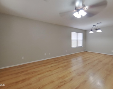 3206 W Casino Avenue - Photo Thumbnail 2