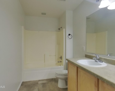 3206 W Casino Avenue - Photo Thumbnail 9