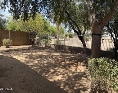 3236 E Kerry Lane - Photo Thumbnail 24
