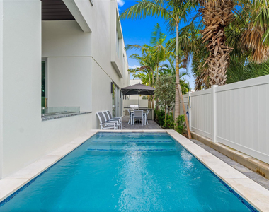 221 Shore Court - Photo Thumbnail 19