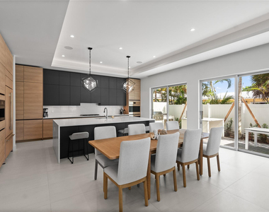 221 Shore Court - Photo Thumbnail 11