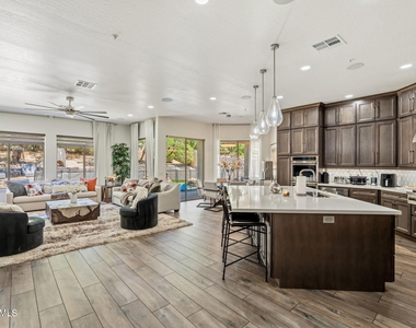 10840 E Bahia Drive - Photo Thumbnail 11