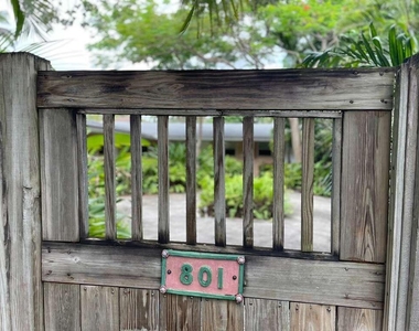 801 Sw 14th Avenue - Photo Thumbnail 5