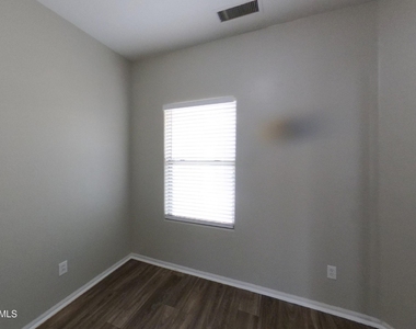 44570 W Mescal Street - Photo Thumbnail 13