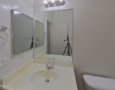 44570 W Mescal Street - Photo Thumbnail 11