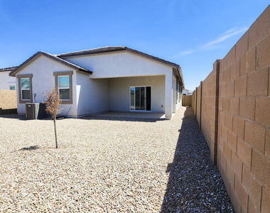 40110 W Shaver Drive - Photo Thumbnail 20