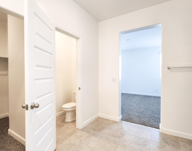 40110 W Shaver Drive - Photo Thumbnail 18