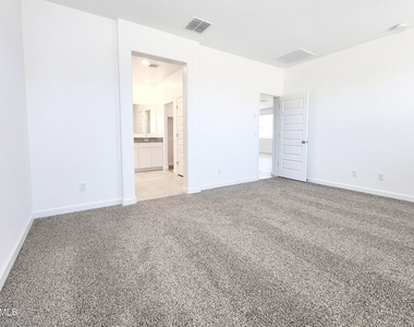 40110 W Shaver Drive - Photo Thumbnail 13
