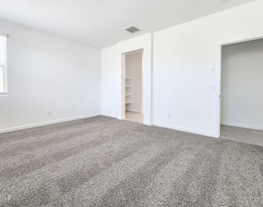 40110 W Shaver Drive - Photo Thumbnail 12