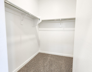 40110 W Shaver Drive - Photo Thumbnail 16