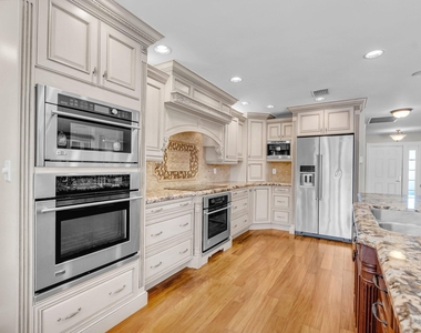 1008 Sw 12th Avenue - Photo Thumbnail 8