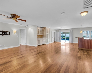 1008 Sw 12th Avenue - Photo Thumbnail 2