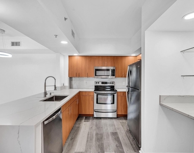 110 N Federal Highway - Photo Thumbnail 17