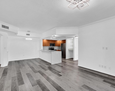 110 N Federal Highway - Photo Thumbnail 14