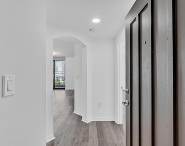 110 N Federal Highway - Photo Thumbnail 2