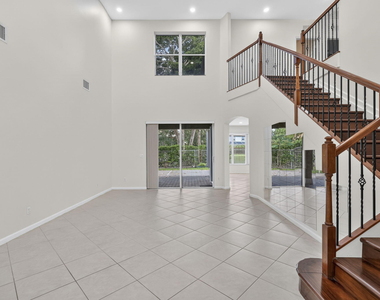 9479 Sedgewood Drive - Photo Thumbnail 6