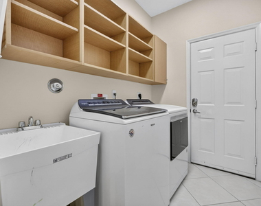 9479 Sedgewood Drive - Photo Thumbnail 36