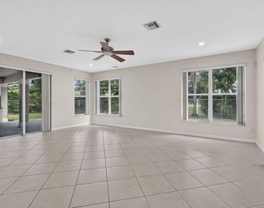 9479 Sedgewood Drive - Photo Thumbnail 10