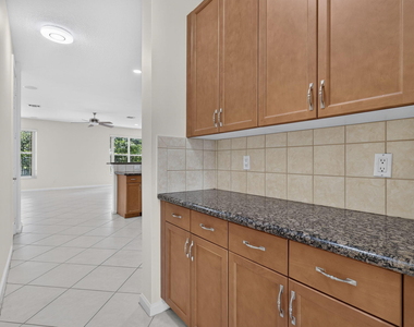 9479 Sedgewood Drive - Photo Thumbnail 12