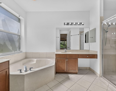 9479 Sedgewood Drive - Photo Thumbnail 23