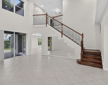 9479 Sedgewood Drive - Photo Thumbnail 7