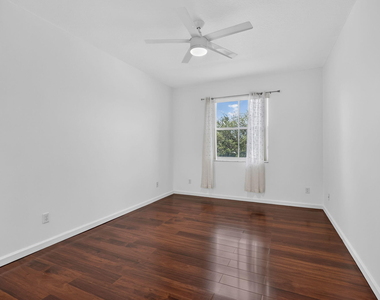 9479 Sedgewood Drive - Photo Thumbnail 33