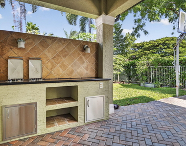 9479 Sedgewood Drive - Photo Thumbnail 39