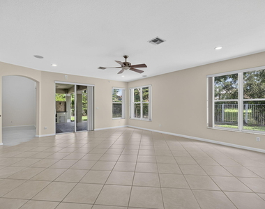 9479 Sedgewood Drive - Photo Thumbnail 11