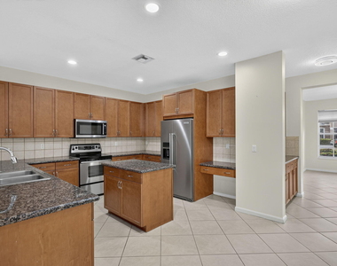 9479 Sedgewood Drive - Photo Thumbnail 13