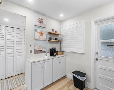 2809 Florida Boulevard - Photo Thumbnail 5