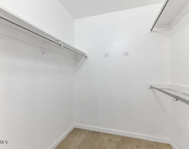 18226 N 104th Avenue - Photo Thumbnail 24