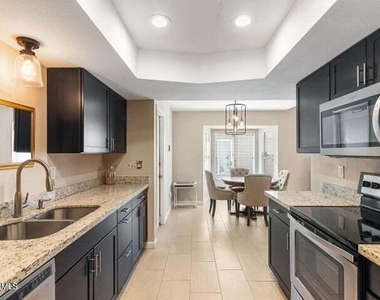 18226 N 104th Avenue - Photo Thumbnail 17
