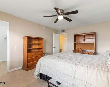 18226 N 104th Avenue - Photo Thumbnail 26