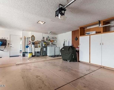 18226 N 104th Avenue - Photo Thumbnail 30