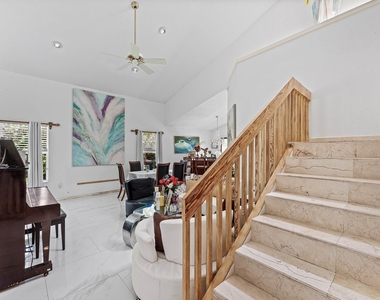 2350 Nw 5th Avenue - Photo Thumbnail 10