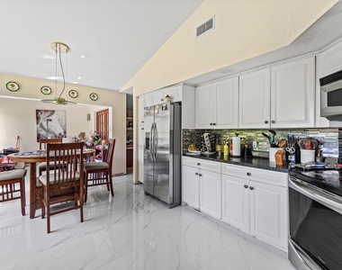 2350 Nw 5th Avenue - Photo Thumbnail 13