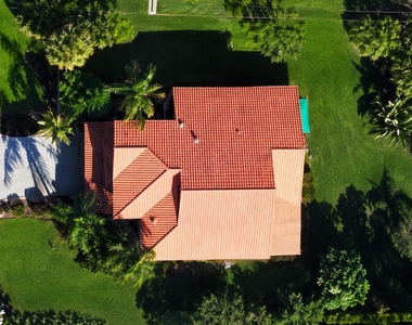 2350 Nw 5th Avenue - Photo Thumbnail 1