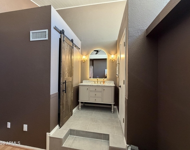 625 S Westwood -- - Photo Thumbnail 11