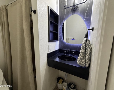 625 S Westwood -- - Photo Thumbnail 5