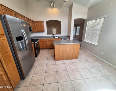 6728 E Melrose Street - Photo Thumbnail 8