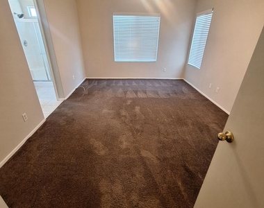 6728 E Melrose Street - Photo Thumbnail 16