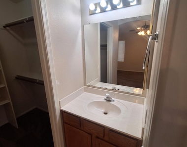 6728 E Melrose Street - Photo Thumbnail 18