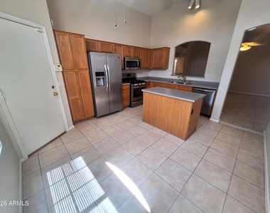 6728 E Melrose Street - Photo Thumbnail 7