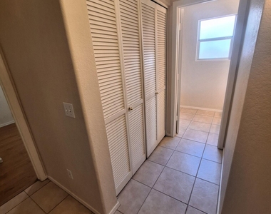 6728 E Melrose Street - Photo Thumbnail 5