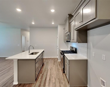 9336 Nw 125th Street - Photo Thumbnail 4