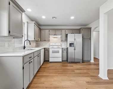 11933 Nw 7th Street - Photo Thumbnail 7