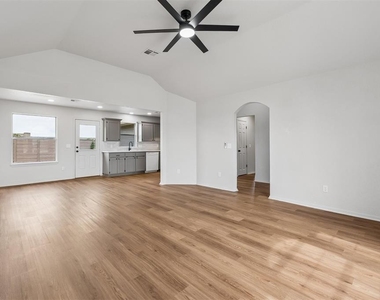 11933 Nw 7th Street - Photo Thumbnail 6