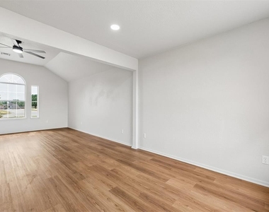 11933 Nw 7th Street - Photo Thumbnail 12