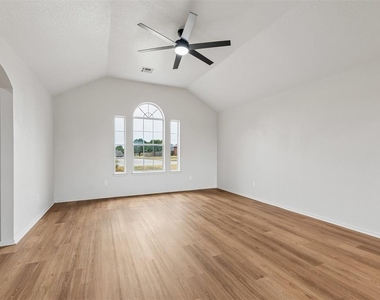 11933 Nw 7th Street - Photo Thumbnail 4