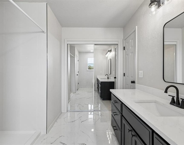 11933 Nw 7th Street - Photo Thumbnail 17